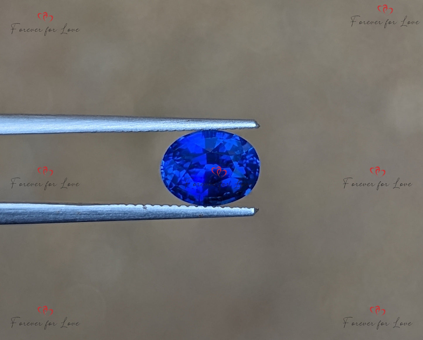 Königsblauer Saphir 1,14 Karat, natürlicher, ovaler Edelstein aus Ceylon, leuchtend blauer Stein, individuelles Schmuckgeschenk für Sie Moissanite engagement ring in Gold or Platinum — custom handcrafted by Forever For Love