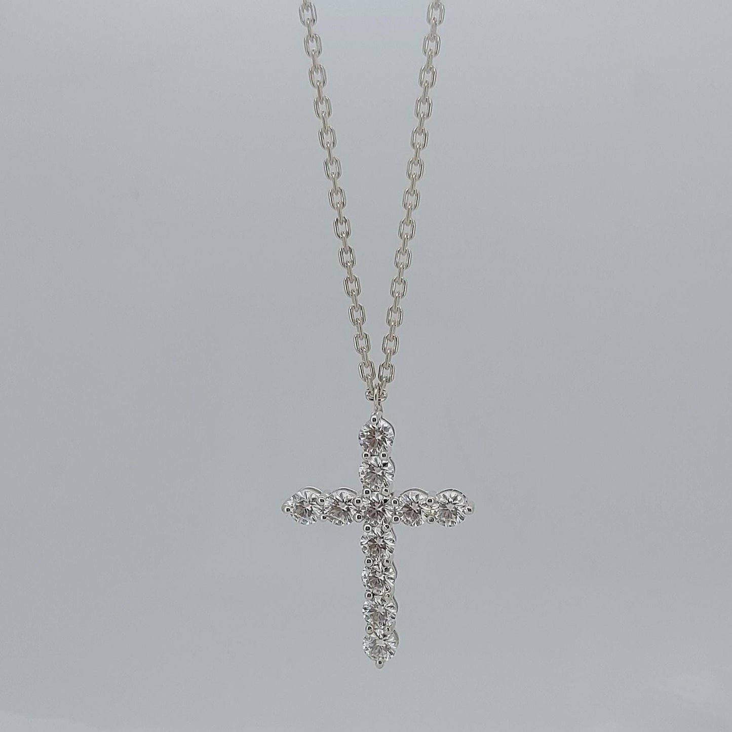 14 Karat Massivgold Diamant Kreuz Halskette für Damen, Diamant Kreuz Anhänger, Religiöser Schmuck, Christlicher Glaubensanhänger, Kreuz Geschenk für Frauen Moissanite engagement ring in Gold or Platinum — custom handcrafted by Forever For Love
