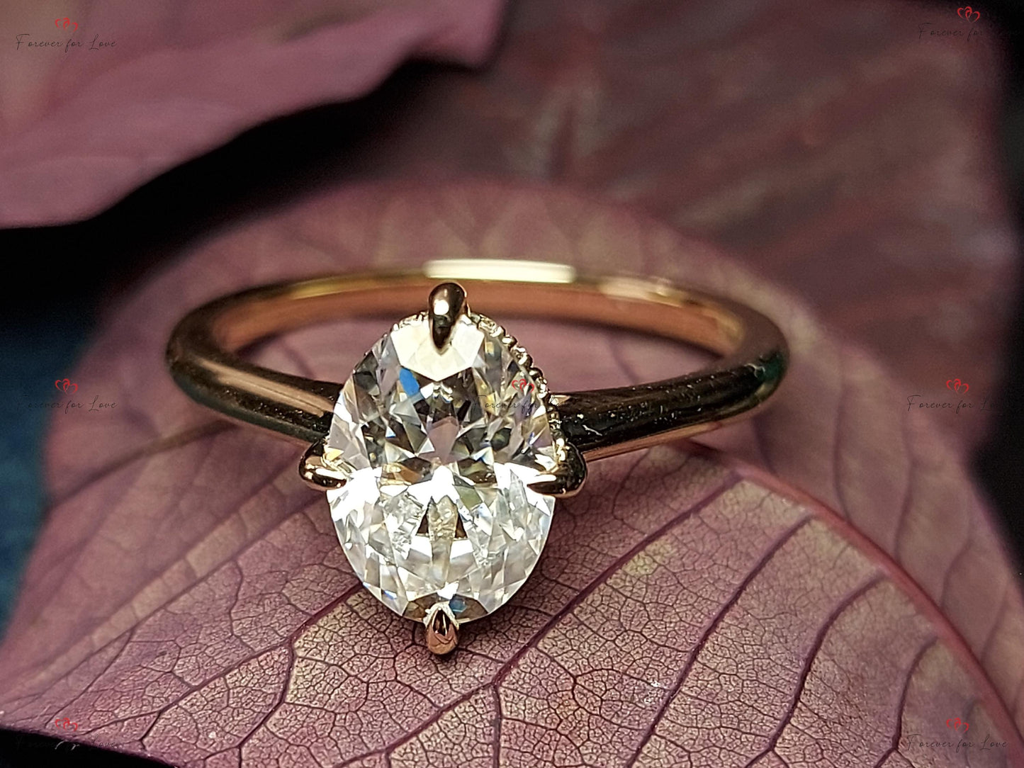 Ovaler Moissanit-Solitär-Verlobungsring Oval cut Moissanite engagement ring in 935 Argentium Silber — custom handcrafted by Forever For Love