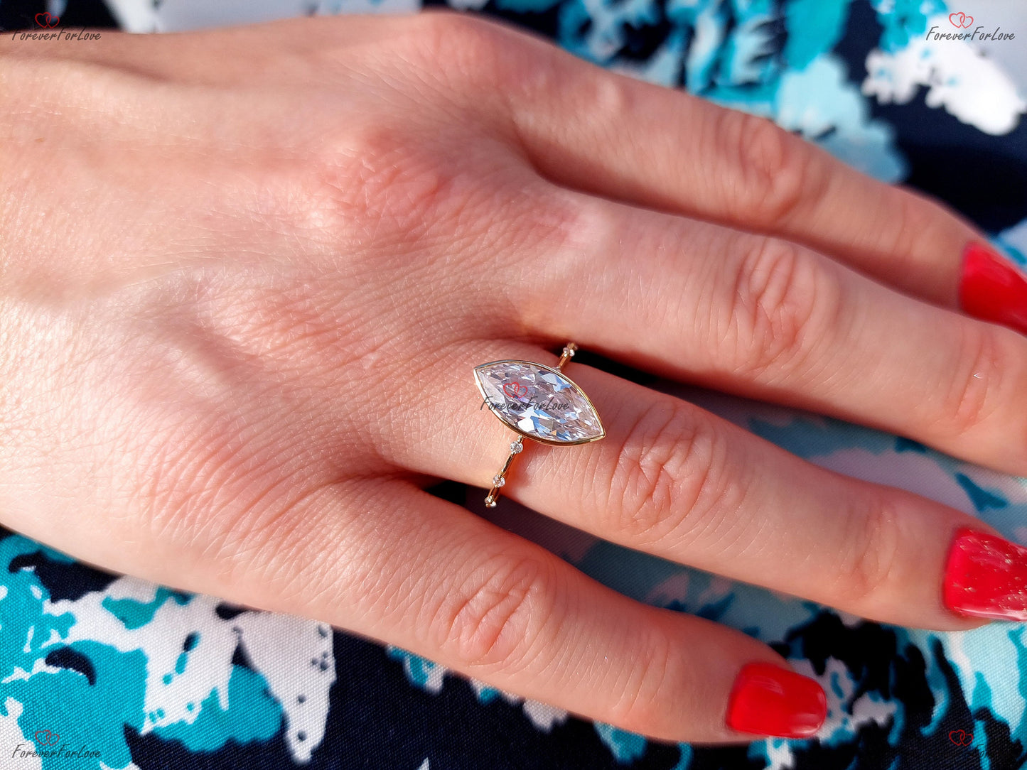 4 Karat GIA-zertifizierter Marquise-Naturdiamant-Verlobungsring mit verdecktem Halo Marquise cut Moissanite engagement ring in 935 Argentium Silber — custom handcrafted by Forever For Love