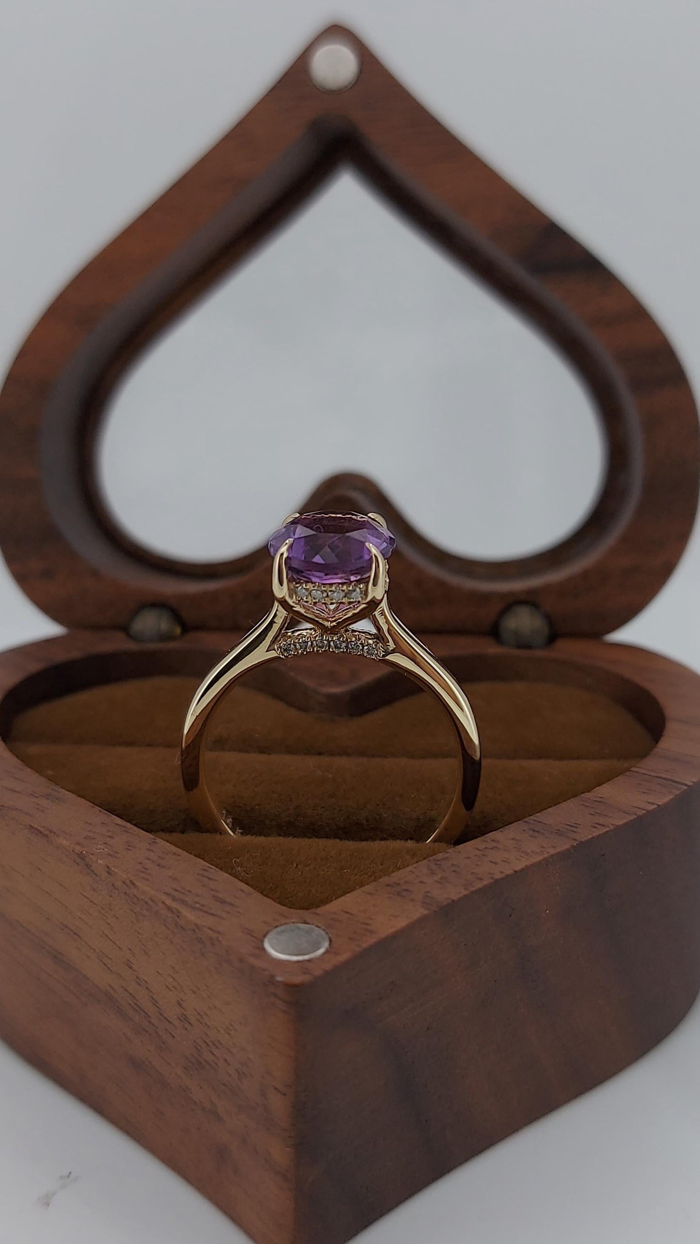 2.6 Karat Marquise-Verlobungsring mit Natur-Saphir Marquise cut Moissanite engagement ring in 935 Argentium Silber — custom handcrafted by Forever For Love