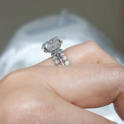3 Ct Oval Moissanite Wedding Band
