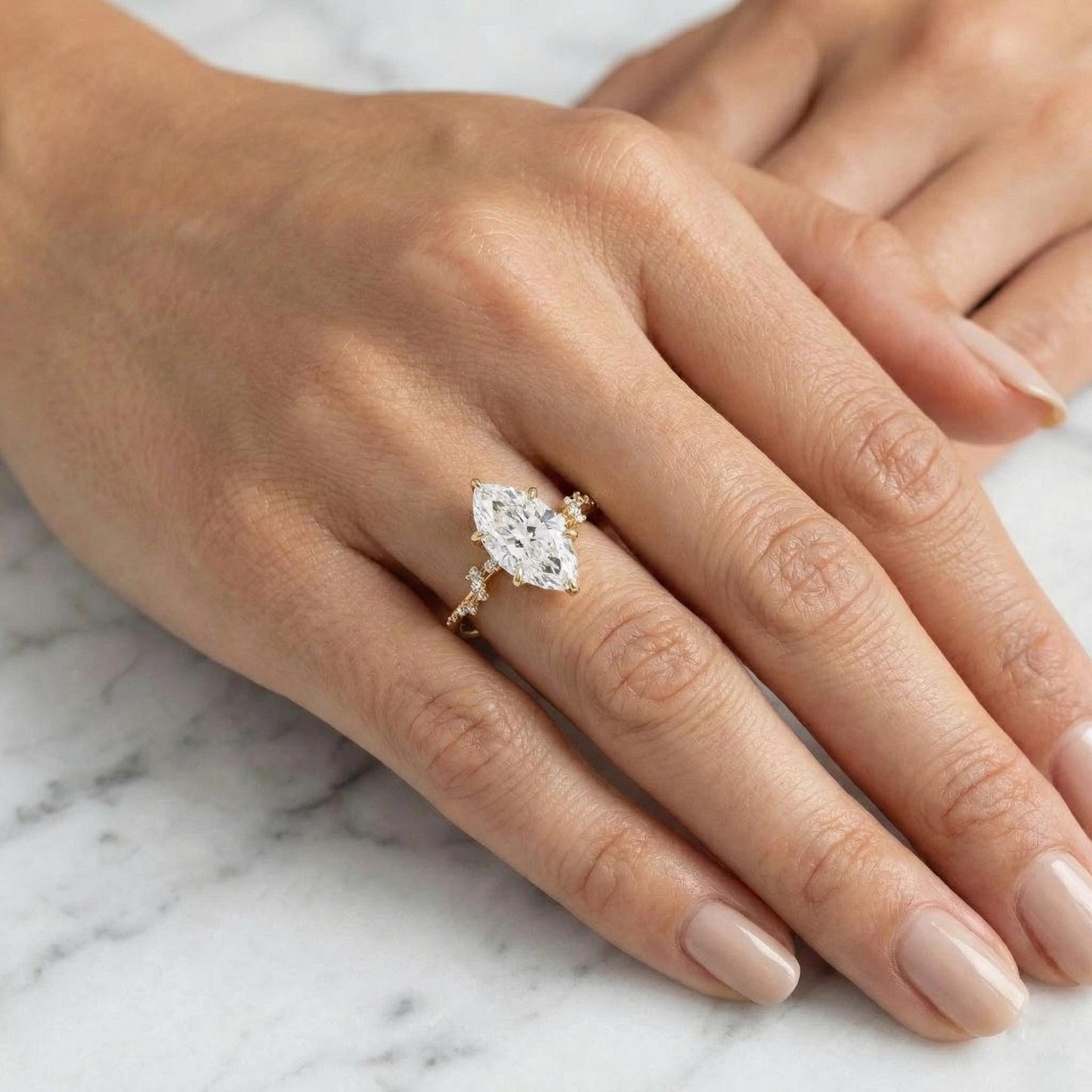 Bague de fiançailles en diamant de laboratoire taille marquise certifié IGI de 3,25 carats Marquise cut 1Ct Moissanite taille brillant engagement ring in Gold or Platinum — custom handcrafted by Forever For Love