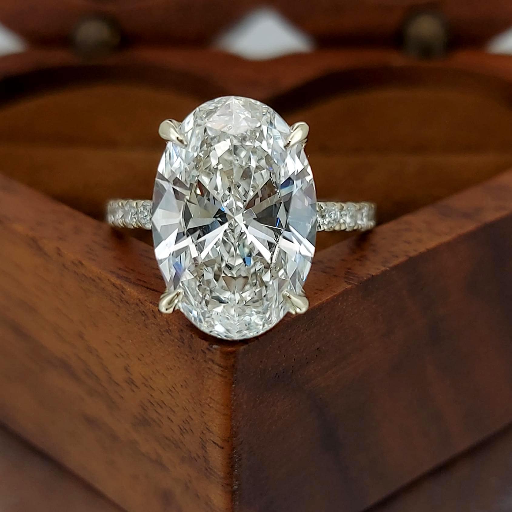 5.5 Ct IGI Certified Oval Lab Diamond Engagement Ring