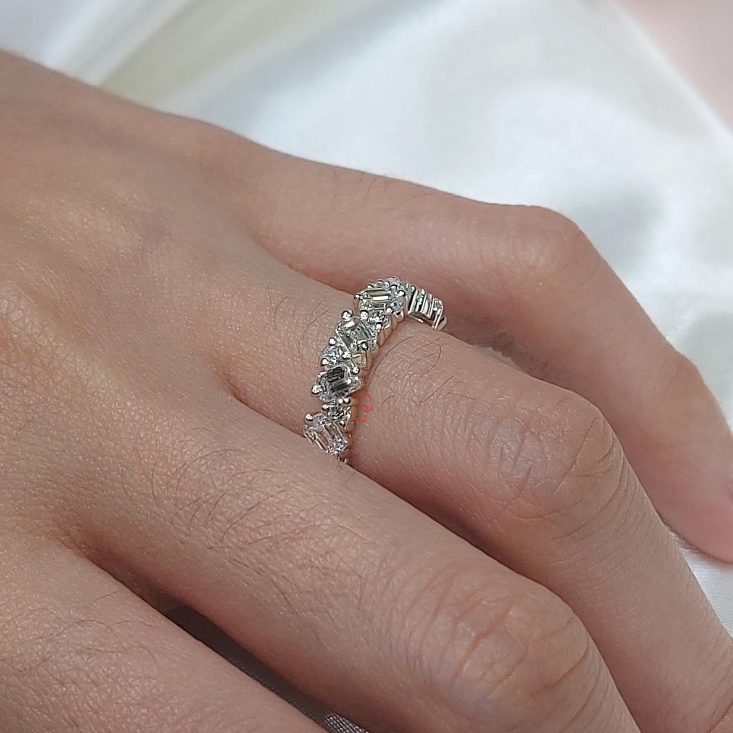 Bague Alliance Éternité complète Diamants Baguette Baguette cut Moissanite taille brillant engagement ring in Gold or Platinum — custom handcrafted by Forever For Love