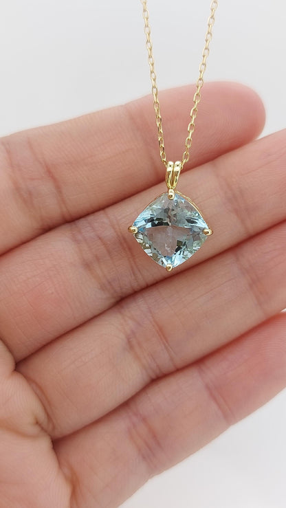 Aquamarin-Halskette mit Anhänger aus 14 Karat Massivgelbgold für Damen, kissenförmiger Aquamarin-Anhänger, Geburtsstein März.