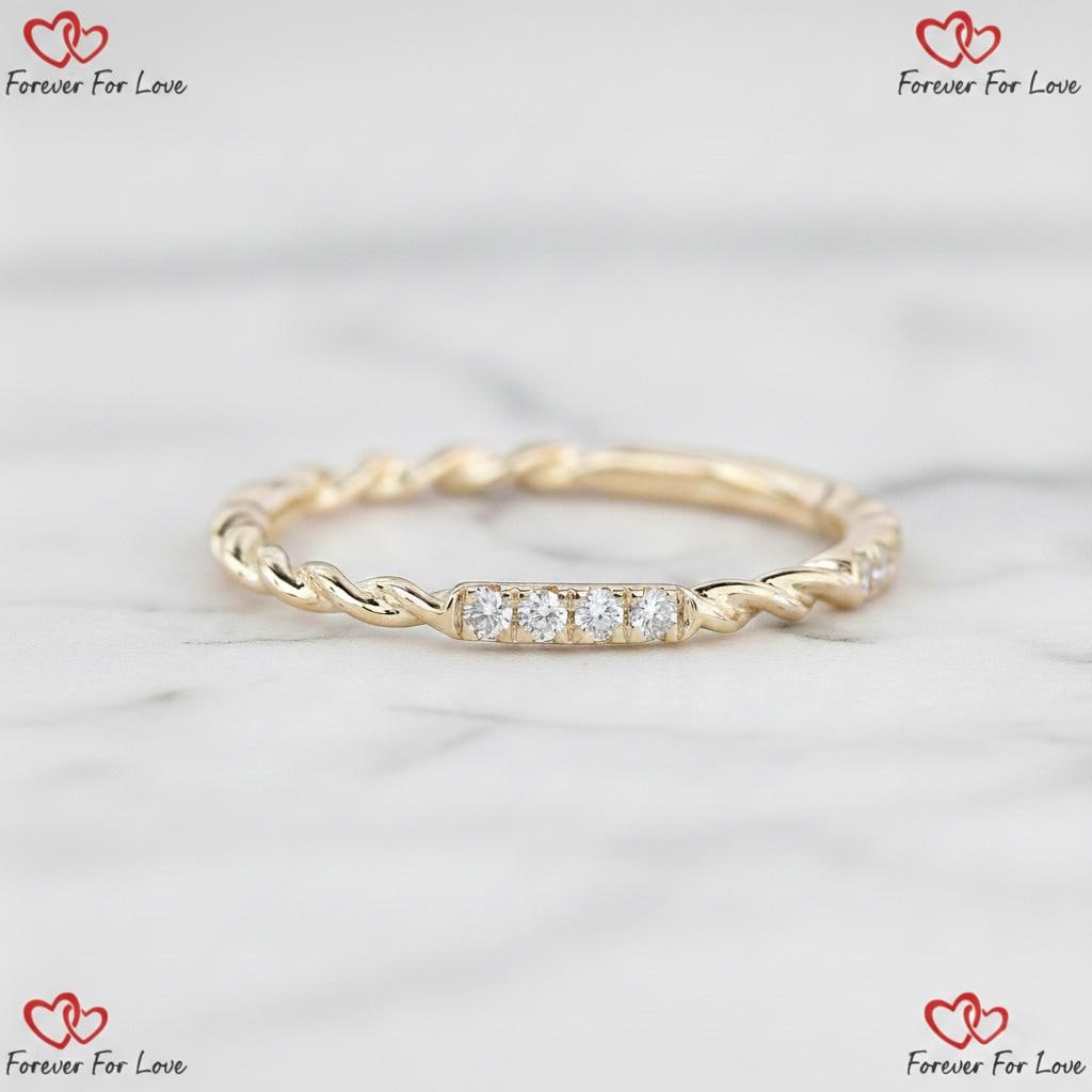 Round Lab Diamond Engagement Ring