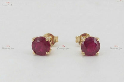 Natürliche Rubin Ohrstecker, runde Rubin Ohrstecker, 14k Gold Ohrstecker, 5MM runde Rubin Ohrringe / Geschenk für Mama