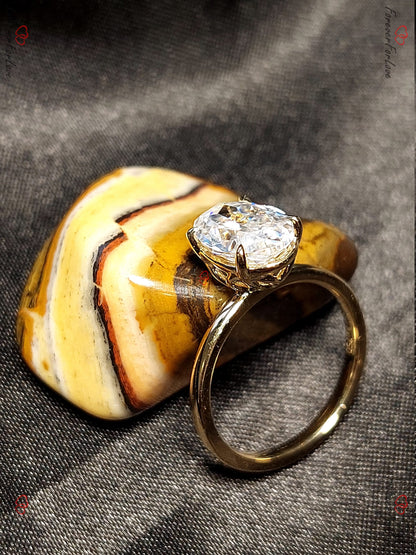 2 Ct Oval Moissanite Engagement Ring
