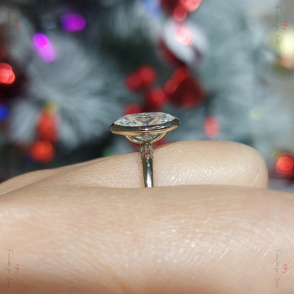 4 Ct Oval Diamond, Moissanite Solitaire Engagement Ring