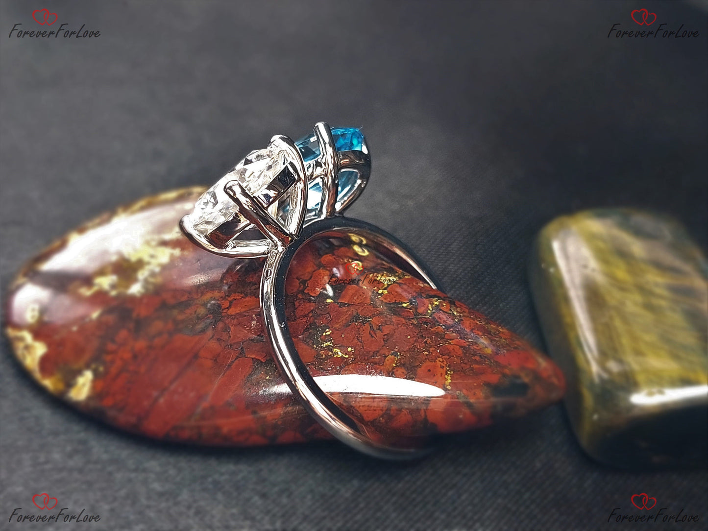 Bague Toi et Moi Poire Moissanite et Aigue-marine 2,5 carats Pear cut Moissanite engagement ring in Gold or Platinum — custom handcrafted by Forever For Love