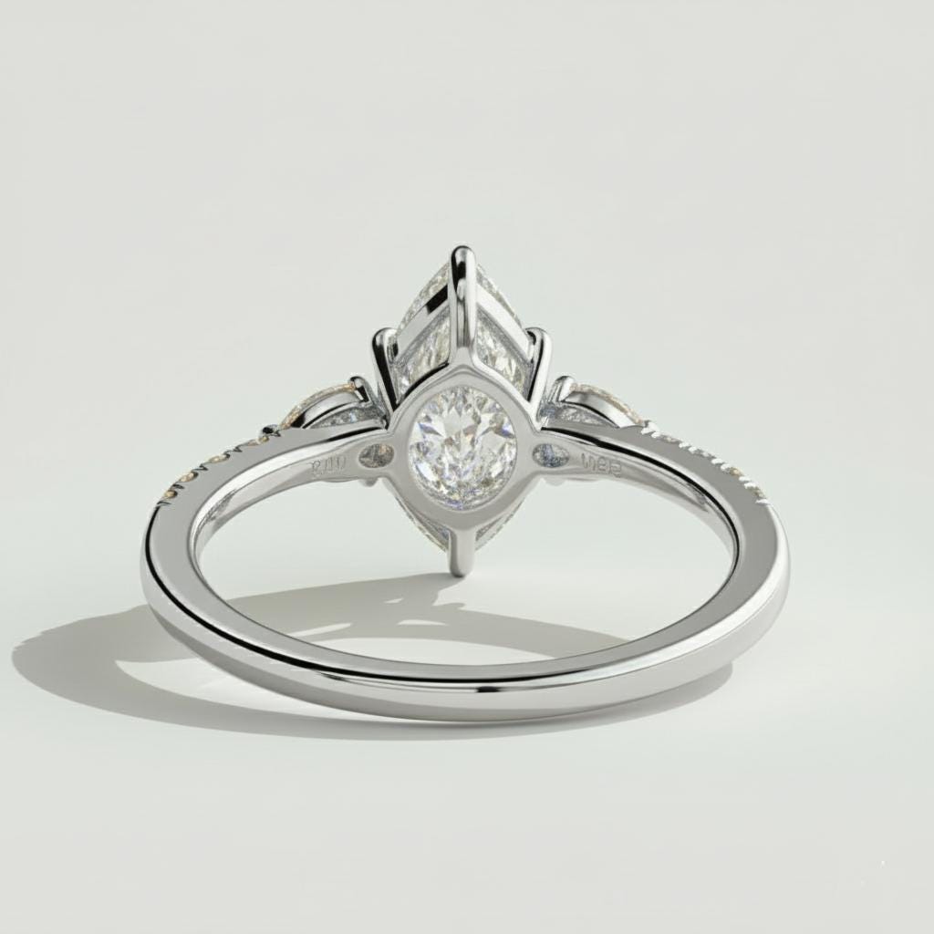 Bague en diamant de laboratoire poire 1 carat certifiée IGI Pear cut 1Ct Moissanite taille brillant engagement ring in Gold or Platinum — custom handcrafted by Forever For Love