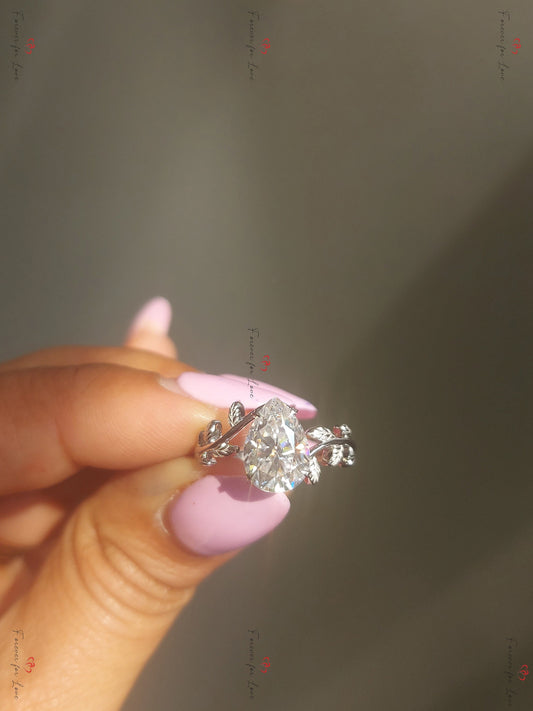 Pear Diamond, Moissanite Engagement Ring