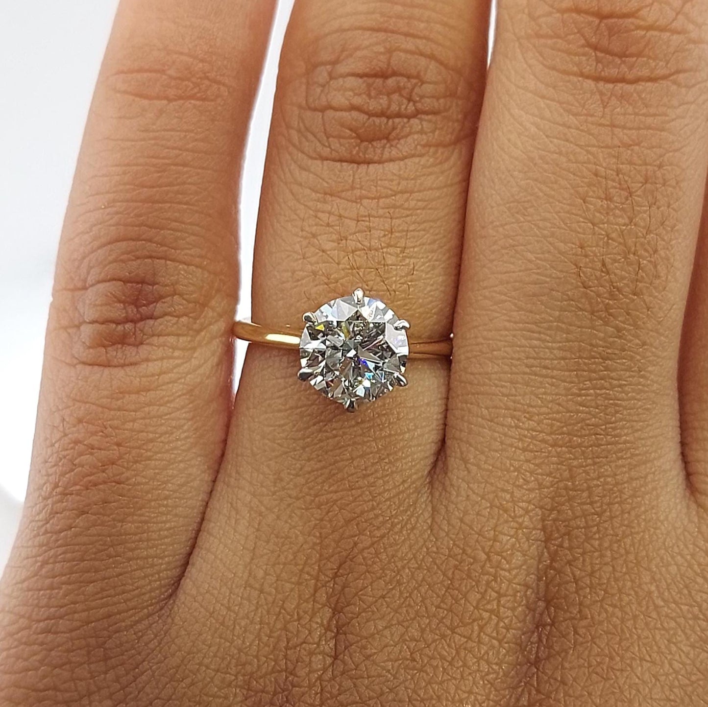 1,5 Karat IGI-zertifizierter runder Diamant-Solitär-Verlobungsring Round cut Moissanite engagement ring in 935er Argentium Silber — custom handcrafted by Forever For Love