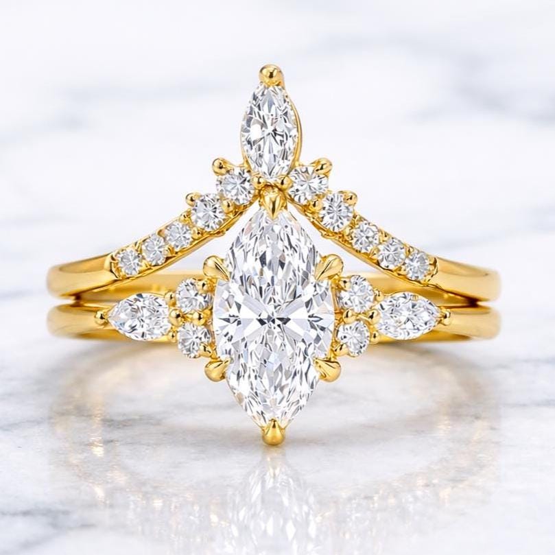 1 Karat Marquise Labor-Diamant Vintage Brautset Marquise cut Moissanite engagement ring in 935er Argentium Silber — custom handcrafted by Forever For Love