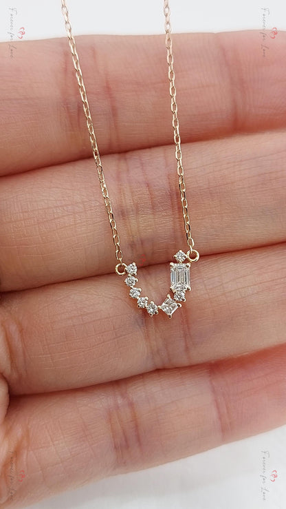 Collier fer à cheval porte-bonheur, cadeau pour les amoureux des chevaux | Pendentif délicat en or ou en argent | Breloque personnalisée porte-bonheur | Cadeau de remise de diplôme ou d'anniversaire