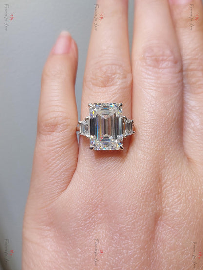 Three Stone Emerald Cut Moissanite Engagement Ring Emerald Cut and Trapezoid Cut Moissanite Ring, Three Stone Wedding Ring Anniversary Ring.