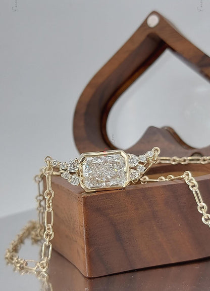Strahlender Diamant-Solitär-Anhänger mit schwebender Fassung und 45 cm langer Gliederkette, IGI-zertifiziert, 4 Karat, F-Farbe, VS1-Klarheit, 14 Karat Gelbgold.