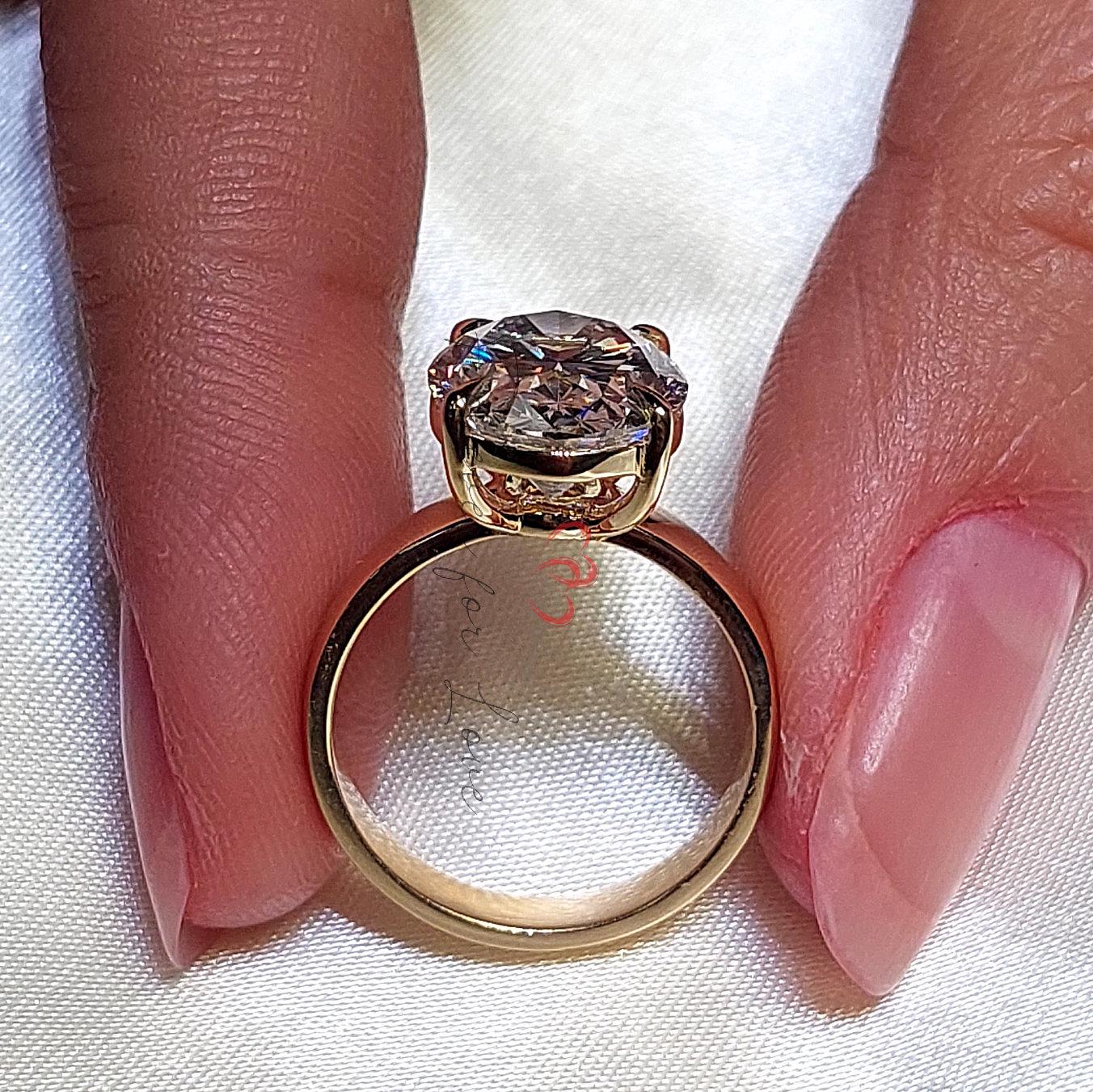 5 Ct IGI Certified Oval Lab Diamond Band