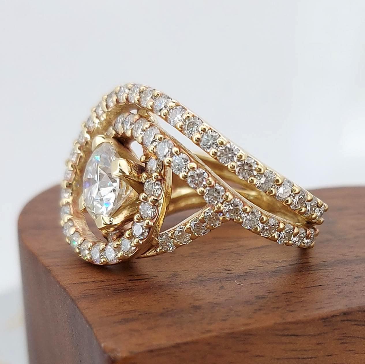 2.5 Ct Round Lab Diamond Ring