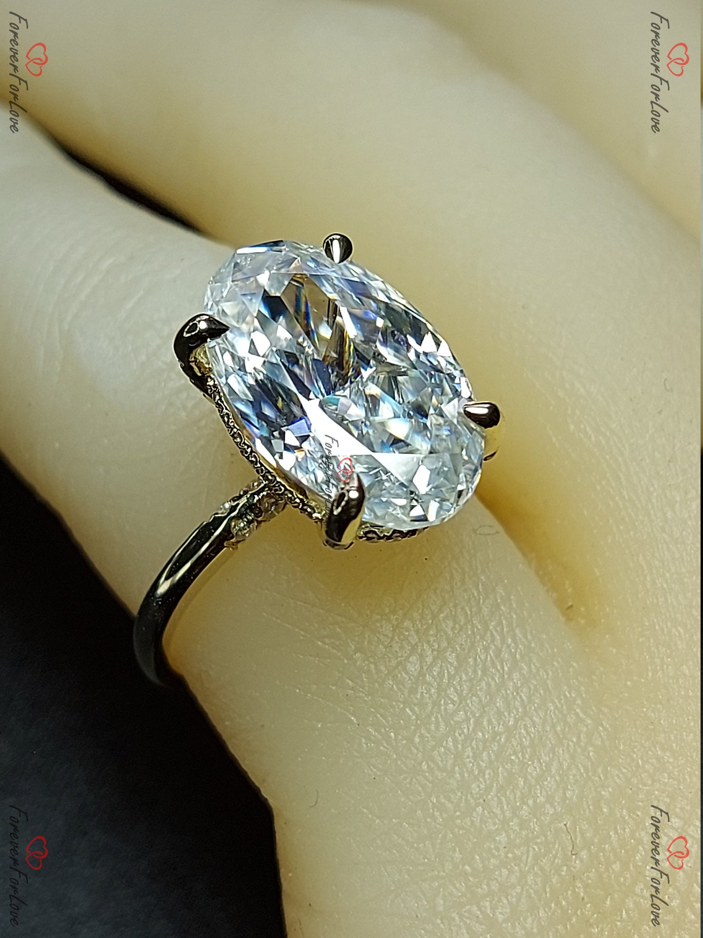 Bague de fiançailles solitaire ovale 7 carats en diamant et moissanite avec halo caché Oval cut 1Ct Moissanite taille brillant engagement ring in Gold or Platinum — custom handcrafted by Forever For Love