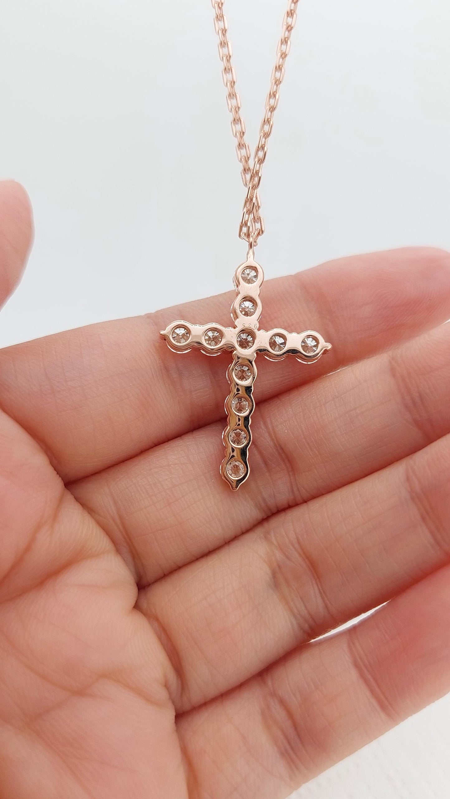 14k Massivgold Diamant Kreuz Halskette für Damen, Diamant Kreuz Anhänger, Religiöser Schmuck, Christlicher Glaube Anhänger, Kreuz Geschenk für Frauen Moissanite engagement ring in Gold or Platinum — custom handcrafted by Forever For Love