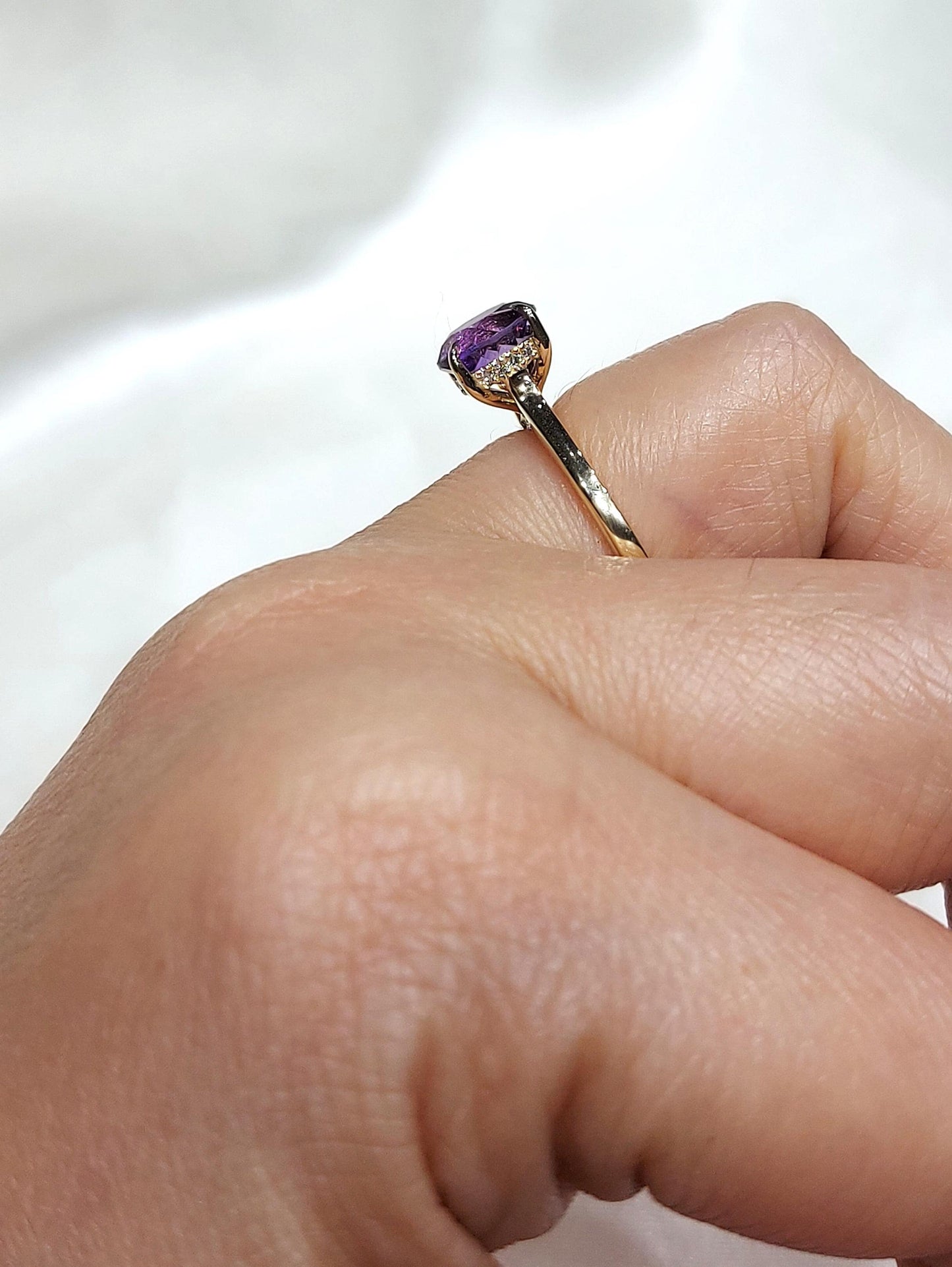 2.6 Karat Marquise-Verlobungsring mit Natur-Saphir Marquise cut Moissanite engagement ring in 935 Argentium Silber — custom handcrafted by Forever For Love