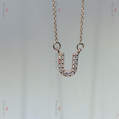 Anfangskette, 14k Gelbgold, zierlicher minimalistischer Diamantanhänger, Echte Diamantbuchstaben Damenkette, Geburtstagsgeschenk für sie.