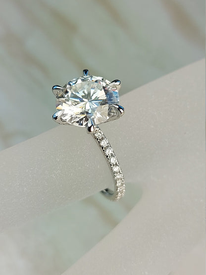 4 Ct IGI Certified Round Lab Diamond Solitaire Ring