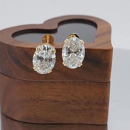 Boucles d'oreilles clous en diamant de synthèse ovale 4 carats : Or jaune 14 carats