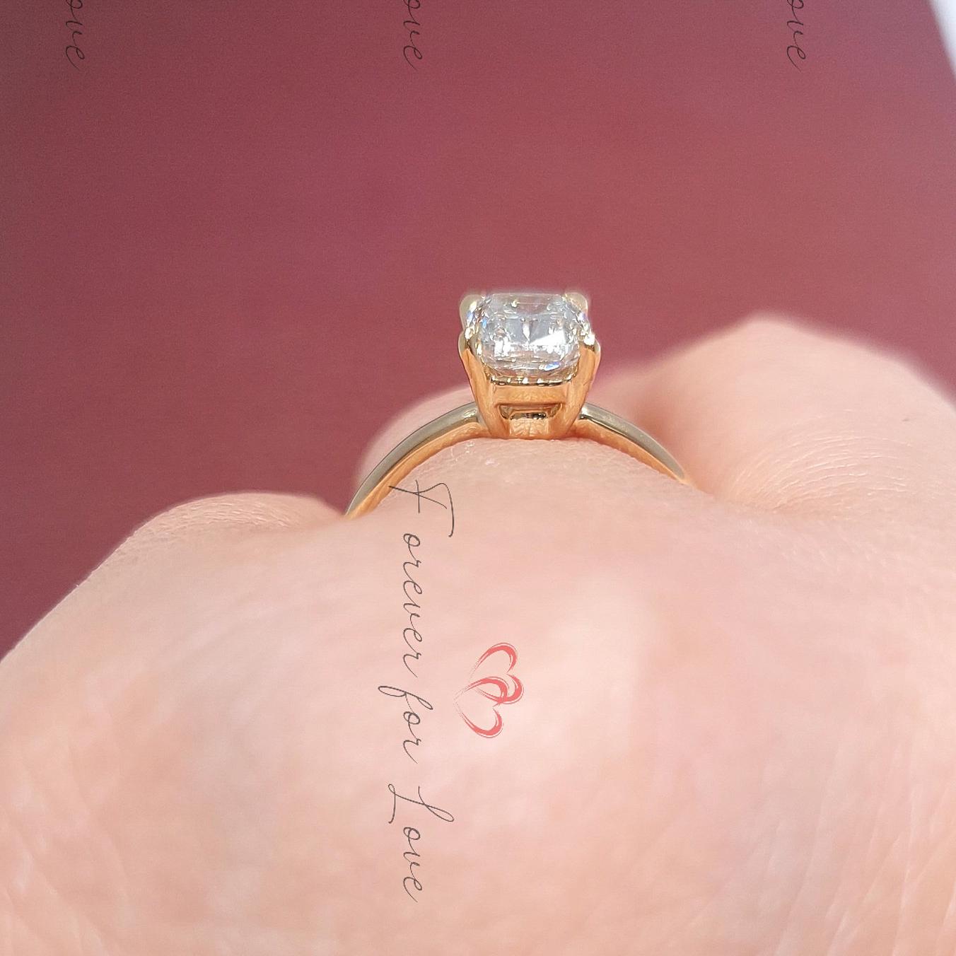 1,8 Karat IGI zertifizierter Cushion Labordiamant Hidden Halo Verlobungsring Cushion cut Moissanite engagement ring in 935er Argentium Silber — custom handcrafted by Forever For Love