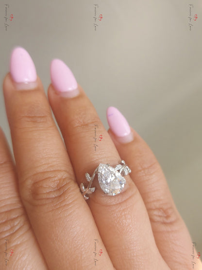 Pear Diamond, Moissanite Engagement Ring