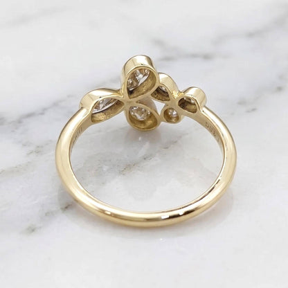 Pear Lab Diamond Ring
