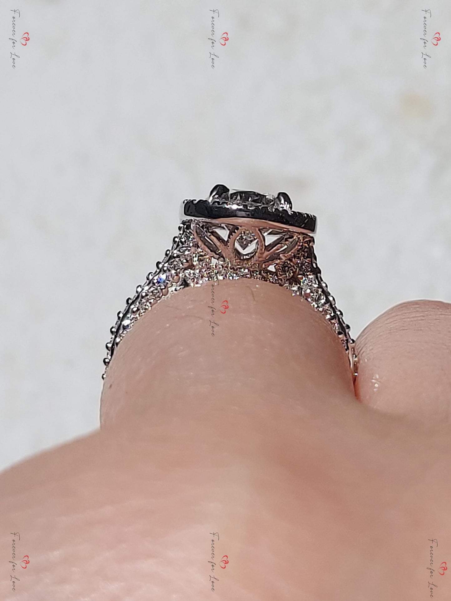 2 Karat Birnenförmiger Labordiamant Solitär Verlobungsring Pear cut Moissanite engagement ring in 935er Argentium Silber — custom handcrafted by Forever For Love