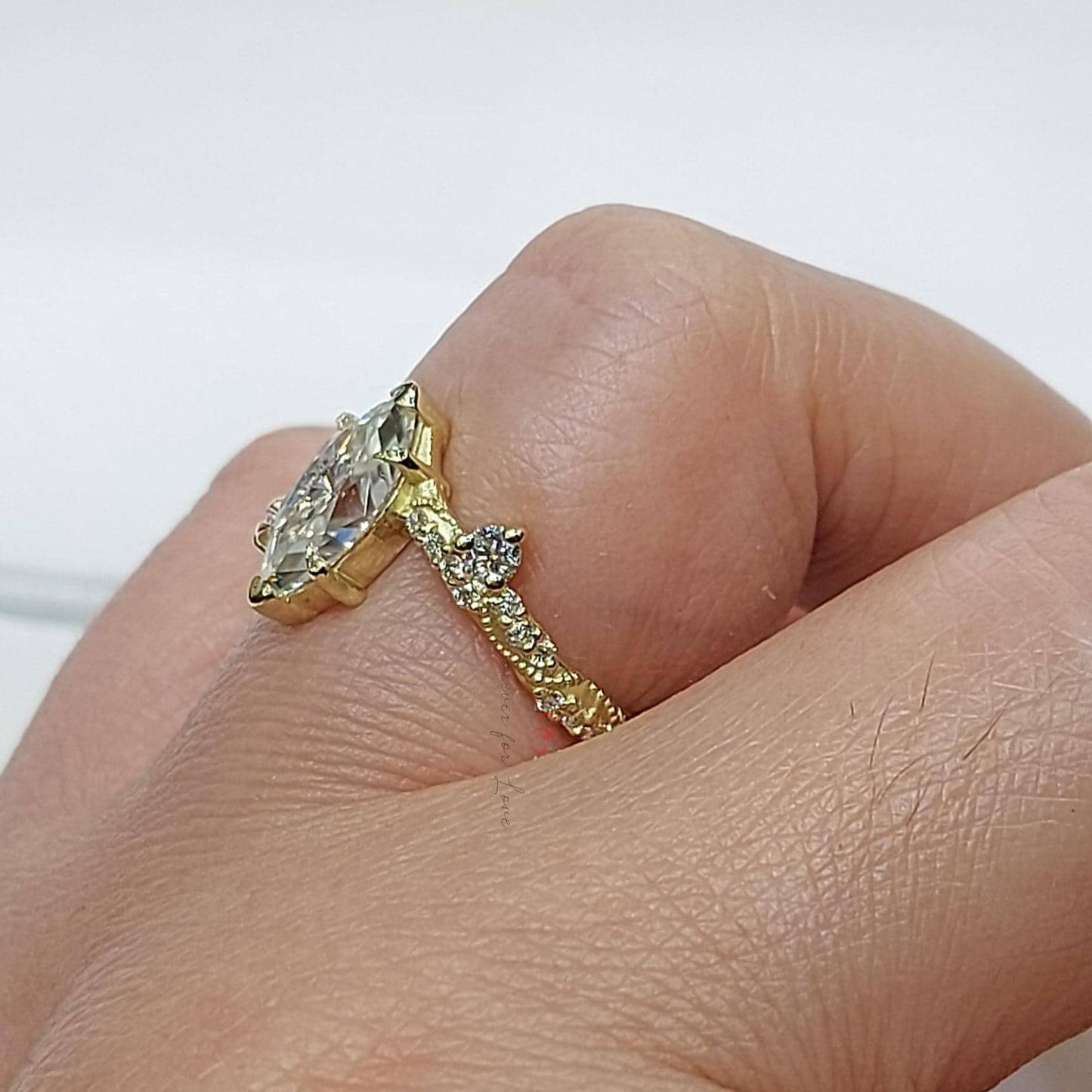 Bague de fiançailles vintage avec diamant de laboratoire taille marquise de 1 carat Marquise cut Moissanite taille brillant engagement ring in Gold or Platinum — custom handcrafted by Forever For Love