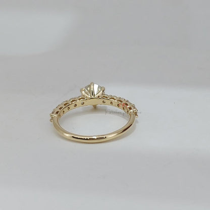 0.93 Ct Round Natural Diamond Solitaire Engagement Ring