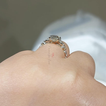 1.5 Ct IGI Certified Oval Diamond Engagement Ring