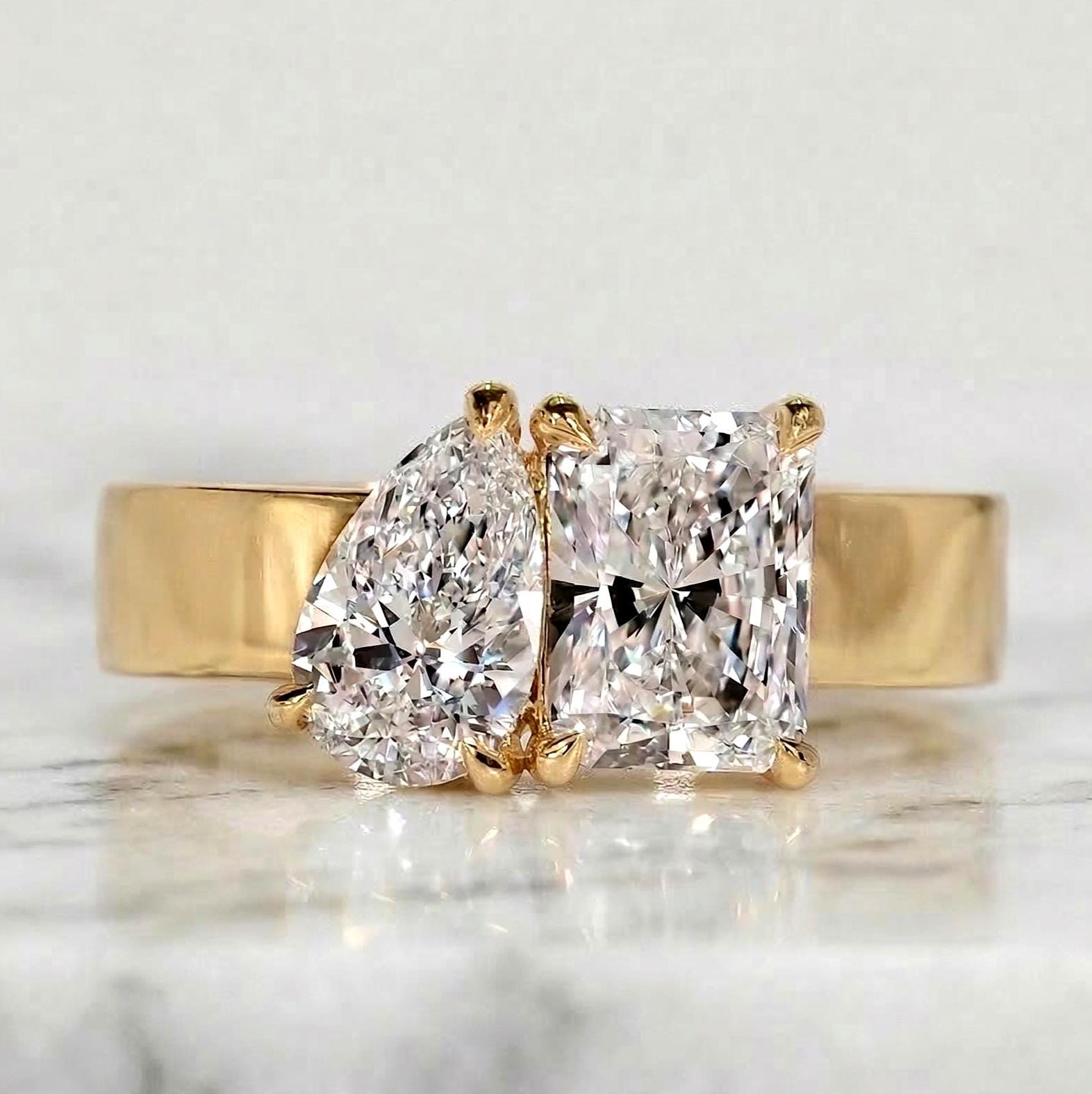 2 Ct IGI Certified Pear Lab Diamond Engagement Ring