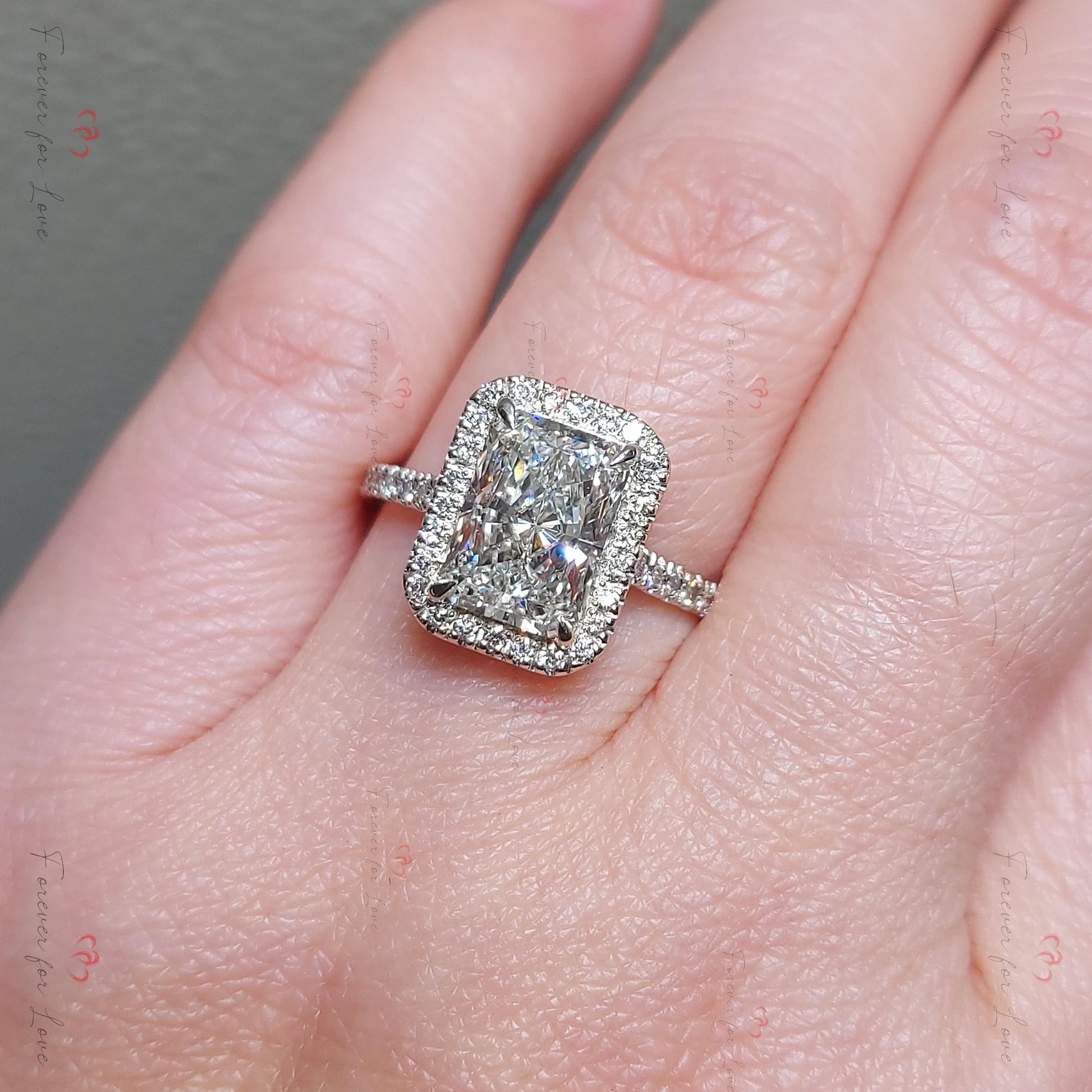 2.5 Ct IGI Certified Radiant Lab Diamond Engagement Ring