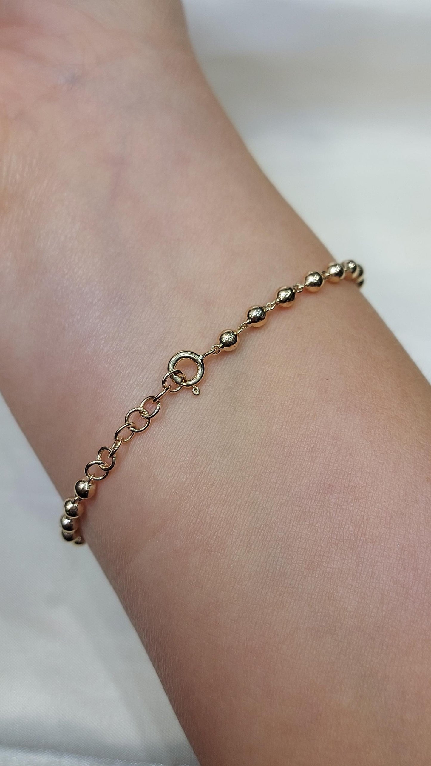 Perlenarmband 3MM 14k Gold, Perlenarmband-Set, Goldkette mit Perlen zum Layern, auffälliges Goldarmband, Kugelarmband mit Kette Moissanite engagement ring in Gold or Platinum — custom handcrafted by Forever For Love