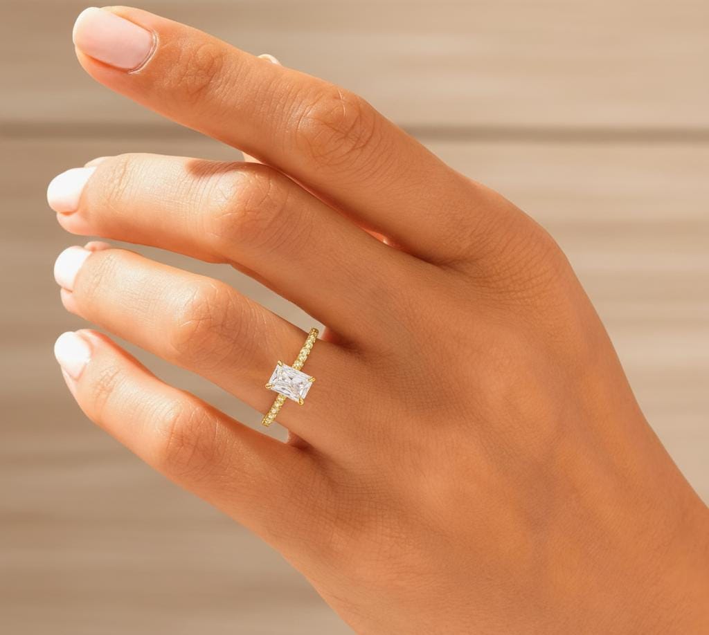 2 Karat Moissanit Solitär Verlobungsring Strahlend cut Moissanite engagement ring in 935er Argentium Silber — custom handcrafted by Forever For Love