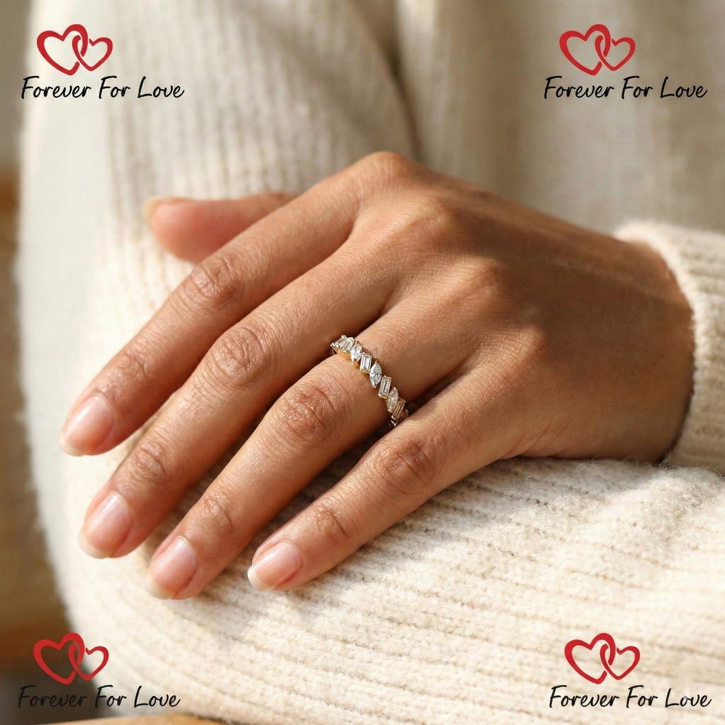 Bague de Fiançailles en Diamant de Laboratoire Taille Baguette Baguette cut Moissanite taille brillant engagement ring in Gold or Platinum — custom handcrafted by Forever For Love
