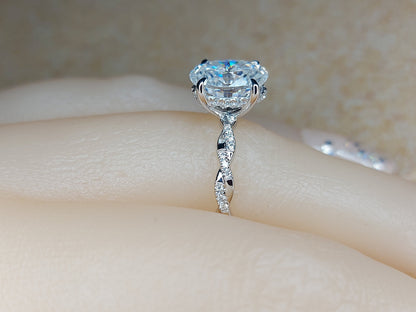 2 Ct Oval Diamond, Moissanite Engagement Ring