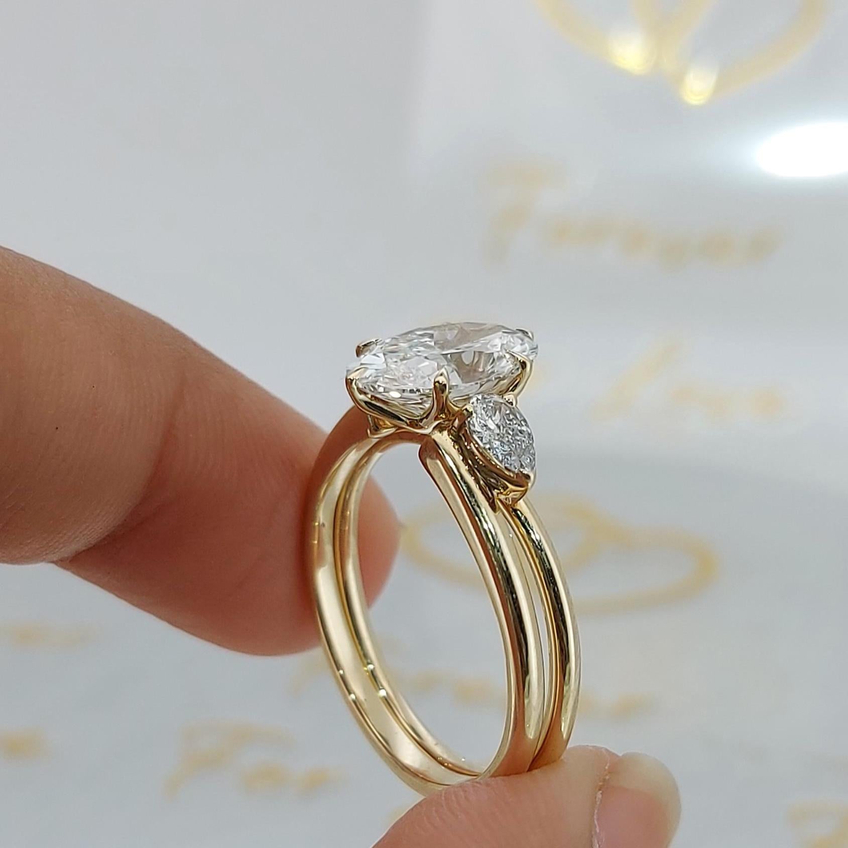 2.8 Ct IGI Certified E/VVS2 Oval Cut Wedding Set with Pear Open Band, Bridal Set, Diamond bridal anniversary Set, Perfect Gift for Her.