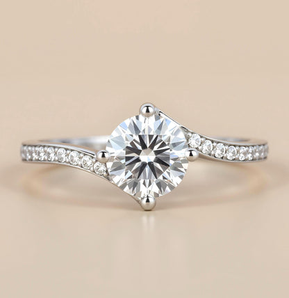 1.1 Ct Round Lab Diamond Engagement Ring