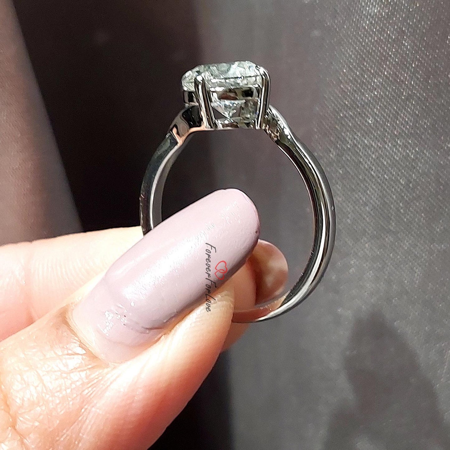 Bague de Fiançailles Solitaire 2 Carats Diamant de Synthèse Rond Round cut 1Ct Moissanite taille brillant engagement ring in Gold or Platinum — custom handcrafted by Forever For Love