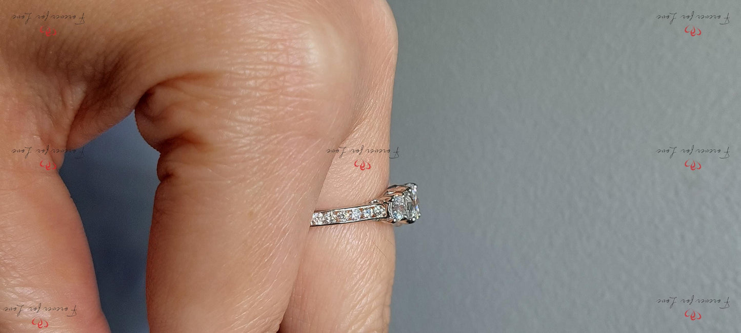 Bague de fiançailles trilogie avec diamant naturel rond certifié GIA de 1,5 carat Round cut Moissanite engagement ring in Gold or Platinum — custom handcrafted by Forever For Love