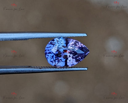 Lavendelsaphir 3,2 Karat, naturbelassener, unbehandelter loser Edelstein aus Ceylon in Birnenform, 10,3 mm x 7,2 mm, individuelles Schmuckgeschenk für sie