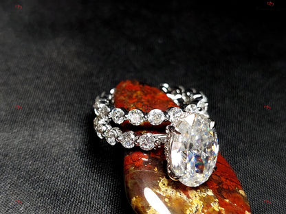 3 Ct Oval Moissanite Wedding Band