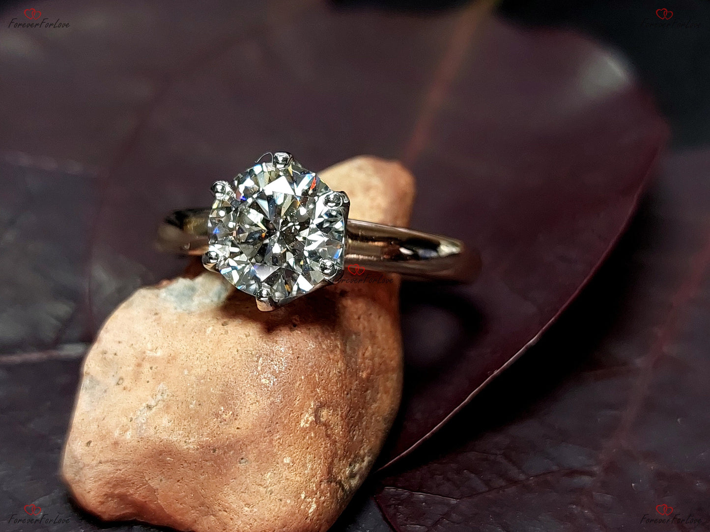 1,9 Karat runder Diamant Solitär Verlobungsring Round cut Moissanite engagement ring in 935er Argentium Silber — custom handcrafted by Forever For Love